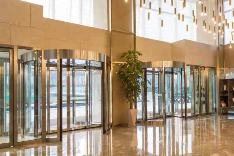 防火板裝飾板做展示柜有何特點？